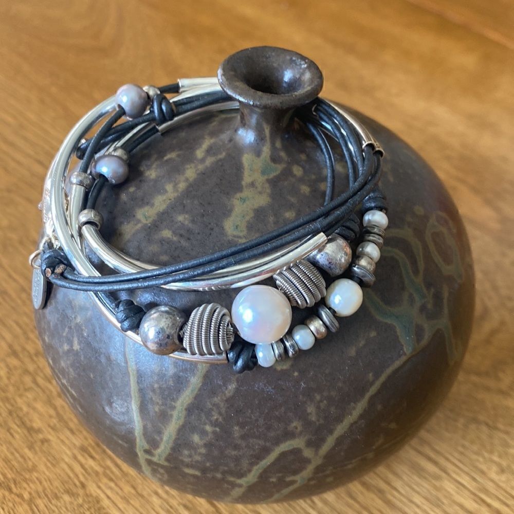 Lizzy  James  bracelet/necklace